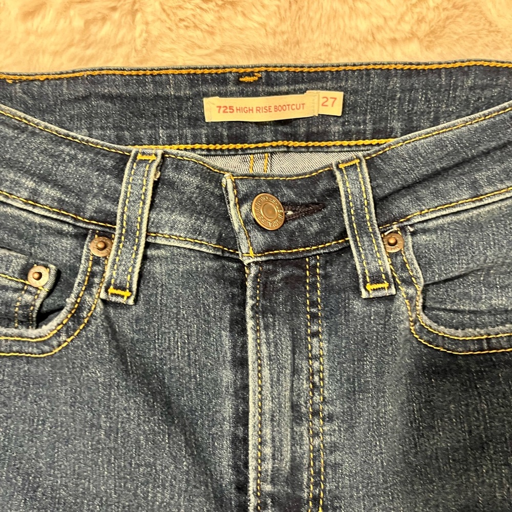 Levi's Women’s 725 High Rise Bootcut Dark Blue Jeans - Picture 2 of 6